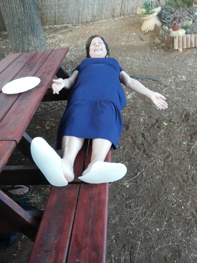 לינה וארוחת בוקר יובל הפינה של אורנה מראה חיצוני תמונה